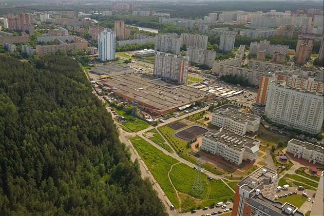 Город